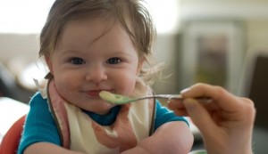 Приучение ребёнка к твёрдой пище