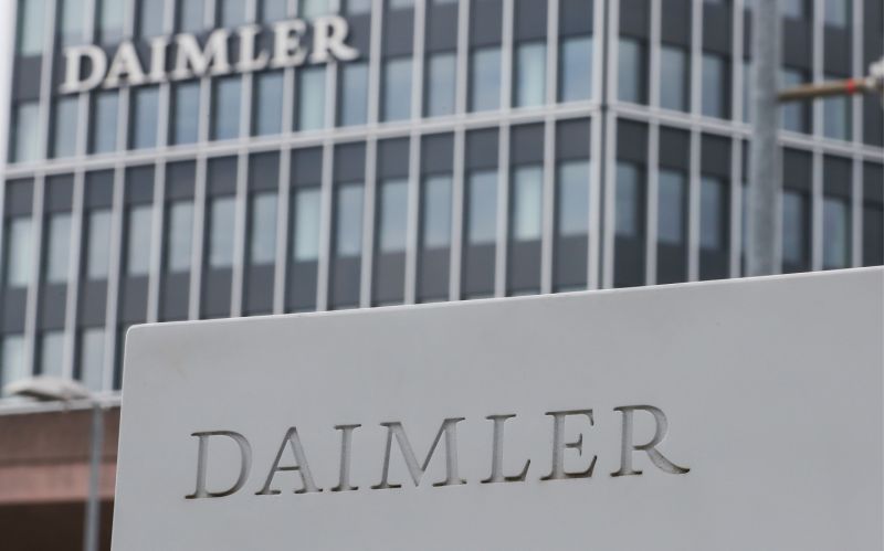 
            Daimler и Geely создадут мотор, который появится на Mercedes и Volvo
        