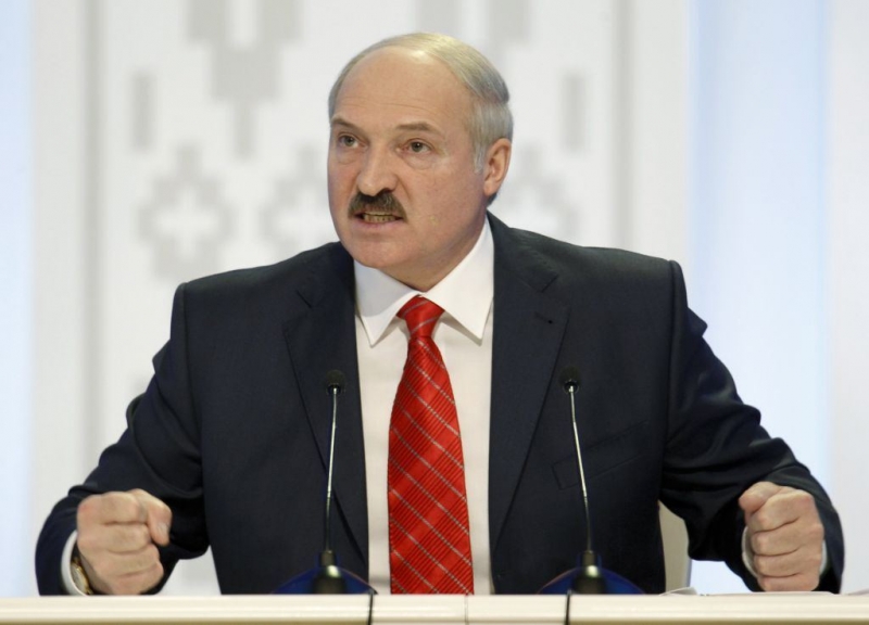 Лукашенко: «При новой конституции я с вами президентом работать не буду»
