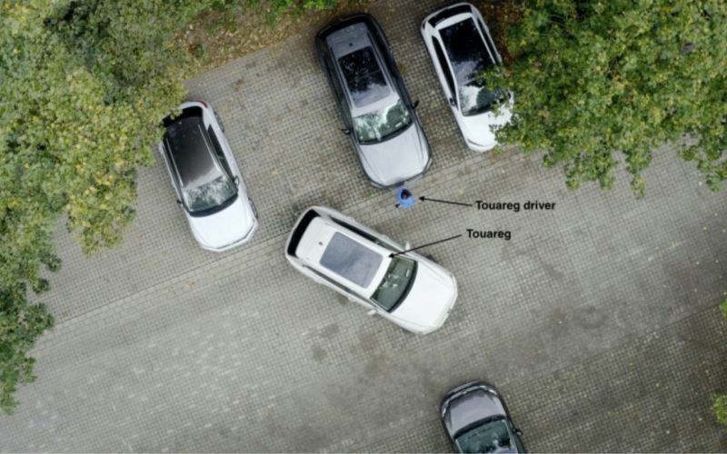 
            Volkswagen Touareg научился парковаться полностью автономно
        