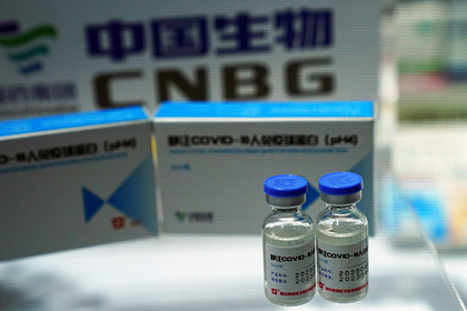 Китай одобрил выход на рынок отечественной вакцины от коронавируса