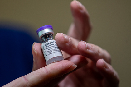Более 100 человек в Нидерландах сообщили о побочных эффектах от вакцины Pfizer