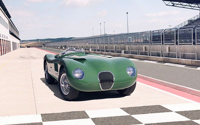 
            Jaguar возродил классический спорткар 70-летней давности
        