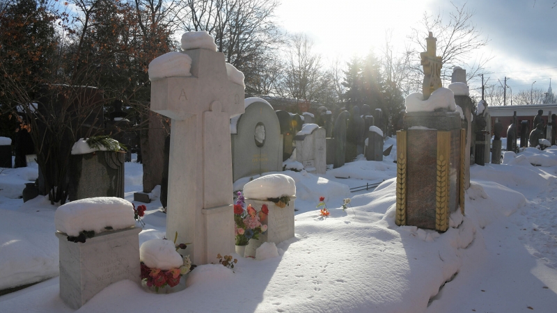 Китайского журналиста восхитили русские кладбища
