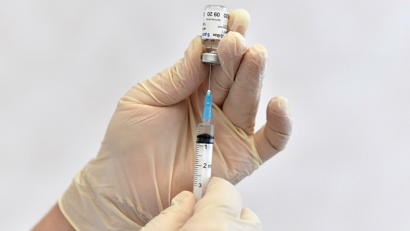 Петербург ожидает поставку 88 тысяч доз вакцины от COVID-19 в январе