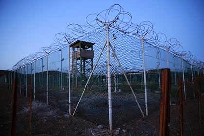 В США передумали вакцинировать от COVID-19 заключенных в тюрьме Гуантанамо