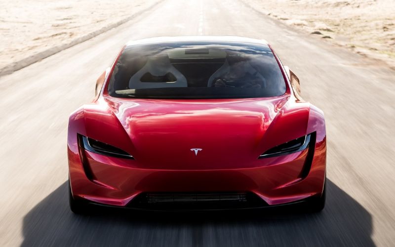 
            Илон Маск пообещал научить новый Tesla Roadster парить над землей
        