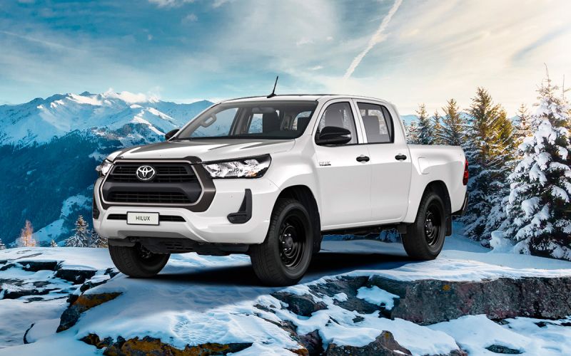 
            Toyota Hilux впервые получил бензиновый мотор в России
        