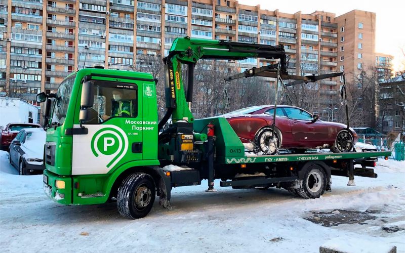 
            В Москве приставы забрали спорткар Jaguar за штрафы на ₽400 тыс.
        