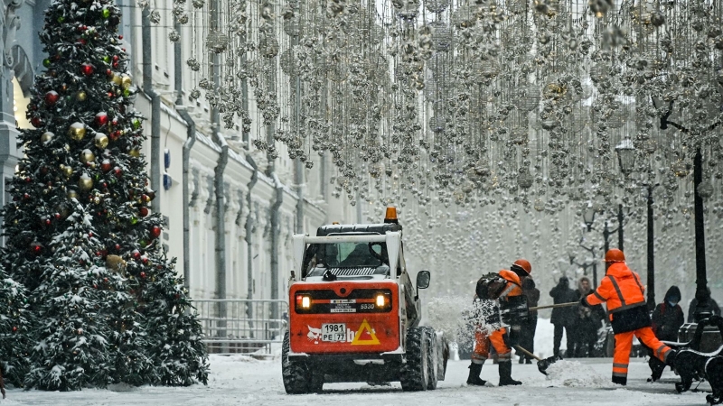 Заммэра Москвы рассказал о новых методиках вывоза снега