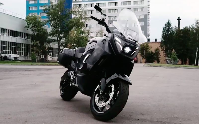 
            Электрический мотоцикл Aurus показали на видео
        