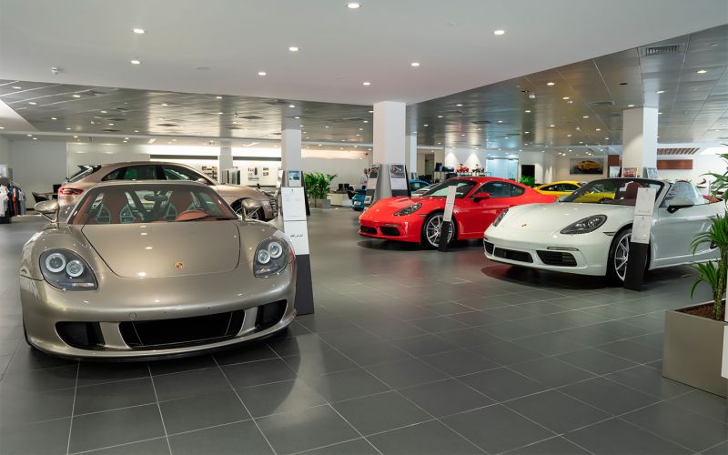 
            Налог на роскошь: сколько платят владельцы Ferrari, Porsche и других
        