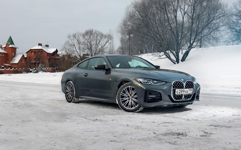 
            Новая BMW 4: три мнения о купе, которое критикуют за ноздри
        
