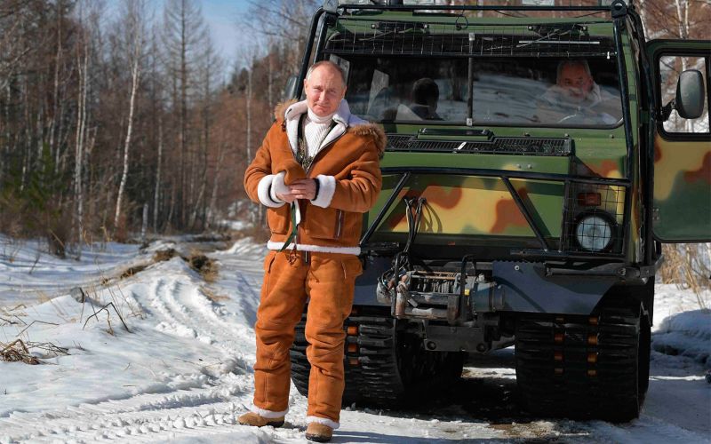 
            Путин ездил по тайге на «Лосе». Что это за машина и где ее выпускают
        
