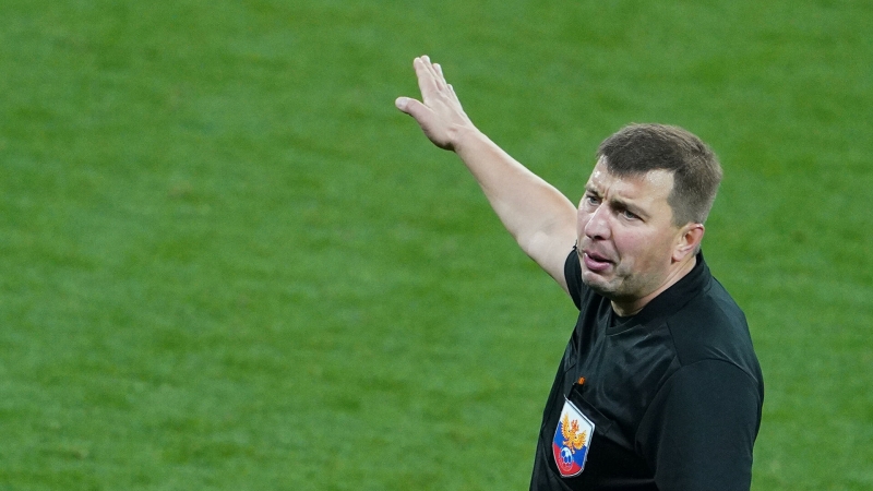 Арбитр Вилков пожизненно отстранен от работы на любых футбольных матчах