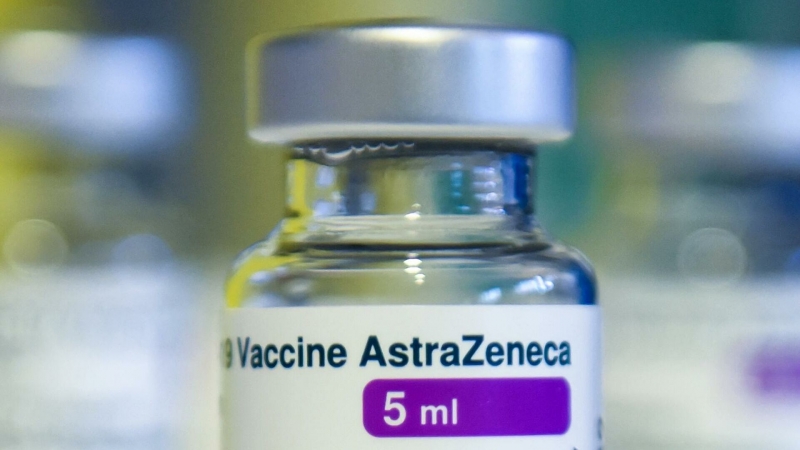 AstraZeneca пытается понять причины образования тромбов после вакцины