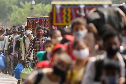 Индия вернулась на второе место в мире по числу заболевших коронавирусом