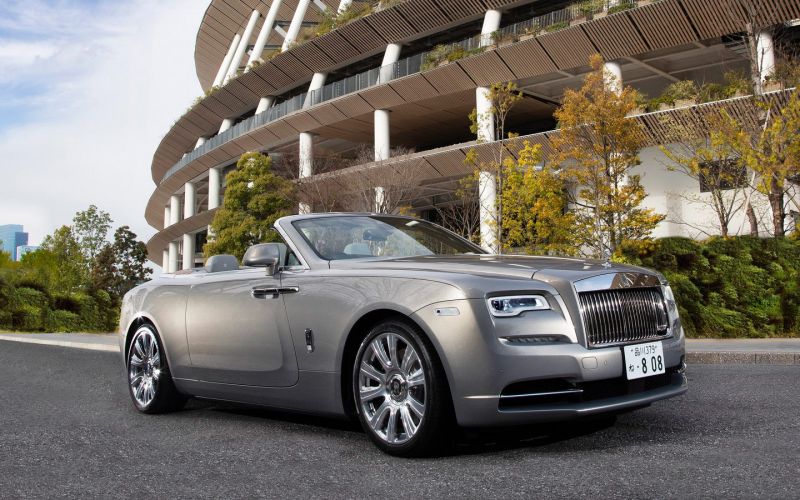 
            Rolls-Royce разработал особую версию Dawn вместе с японским архитектором
        