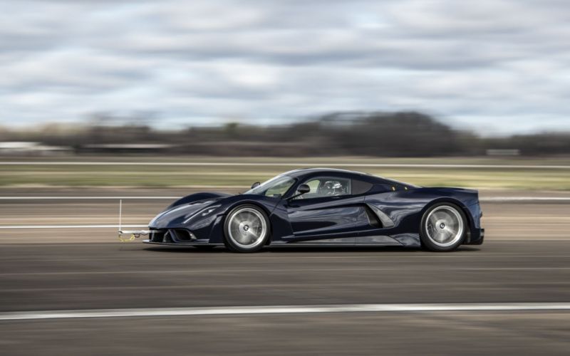 
            В США начались тесты кандидата на звание быстрейшей машины в мире. Видео
        