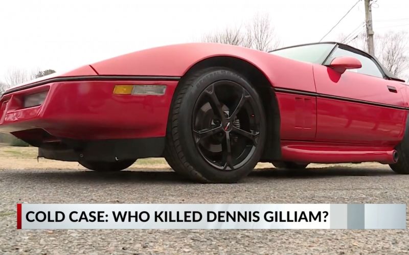 
            Семья предложила винтажный C4 Corvette за помощь в раскрытии убийства
        