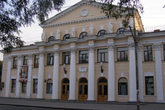 Куда пойти в Днепропетровске Театр