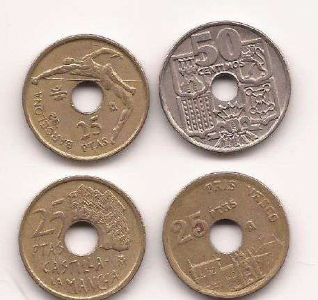 Монеты с отверстием