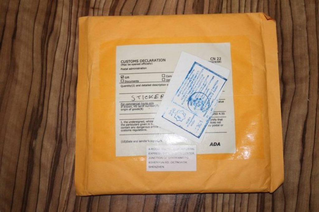 Посылка пришла быстро. Посылка с АЛИЭКСПРЕСС. Простой мелкий пакет. Мелкий пакет почта. Мелкий пакет из Китая.