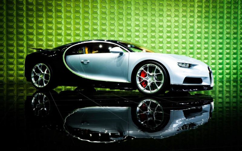 
            Bugatti Chiron за 226 млн: в России продают самый дорогой автомобиль
        