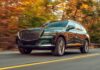 Genesis назвал стоимость нового кроссовера GV80 и седана G80 в России
