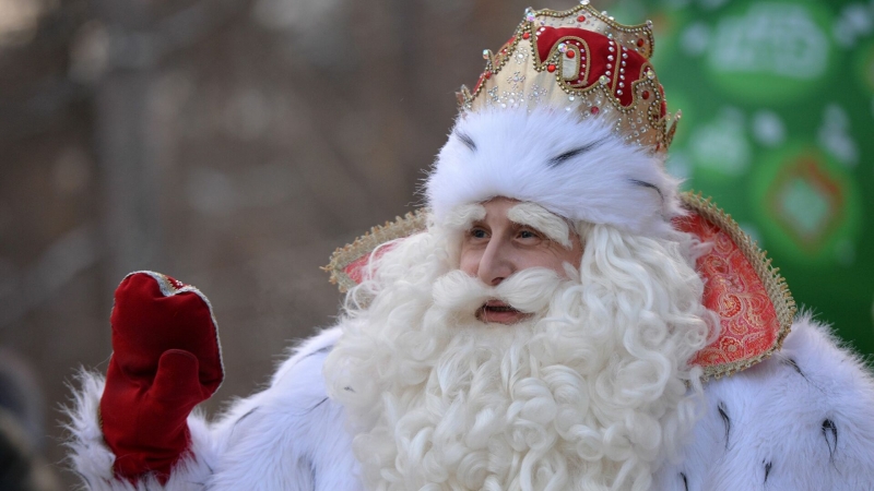 В пресс-службе Деда Мороза рассказали, что взрослые просят на Новый год
