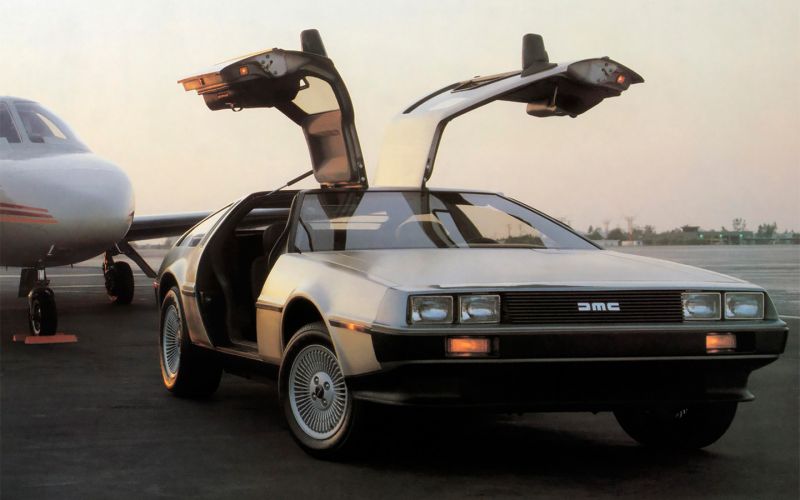 
            Известную по «Назад в будущее» DeLorean DMC-12 превратят в электрокар
        