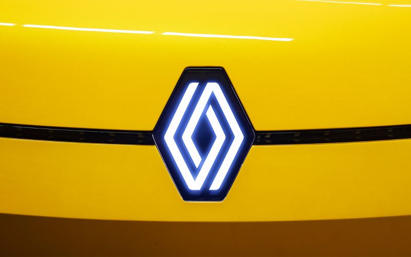 
            Renault показала новый логотип
        