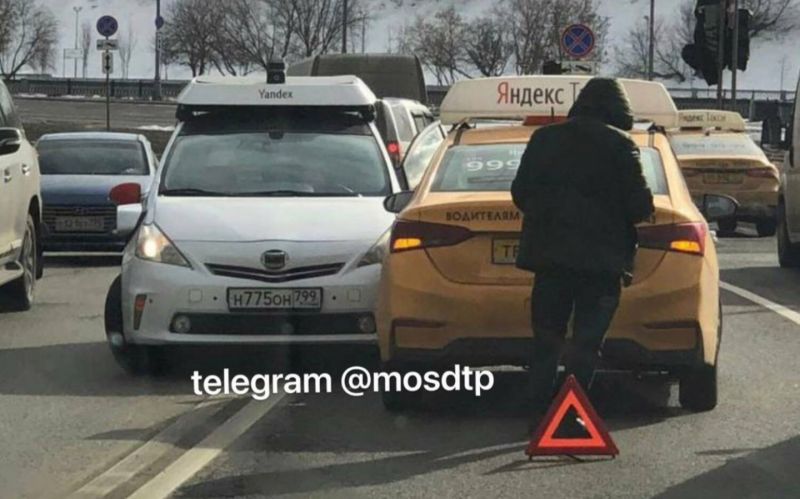 
            В Москве произошло ДТП с беспилотником. Фото
        