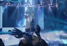 «Вот кого на Евровидение надо!»: Носорог заставил рыдать жюри в шоу «Маска»