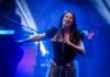 Солистка Evanescence рассказала о трагедии в семье, повлиявшей на группу