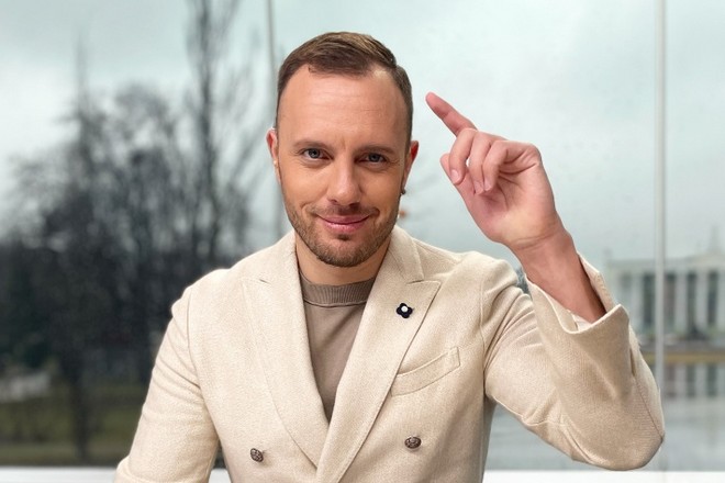 Ведущий Первого канала рассказал, как Зейналова предсказала его женитьбу