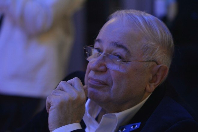 Молодая жена Петросяна растрогала фанатов снимком в обнимку с мужем - NEWS.ru - 16.07.21