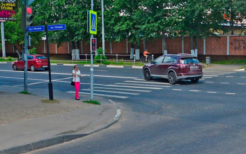 
            Штраф 5 тысяч или лишение: водителям напомнили о вредной привычке
        