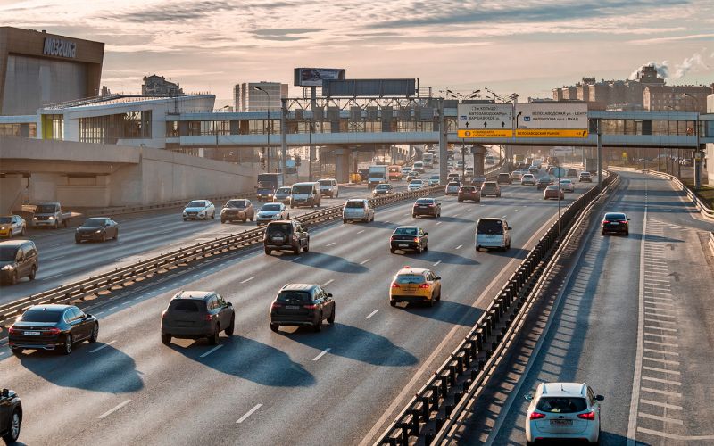 Водители жалуются на чужие штрафы. Во всем виноваты уловки с номерами