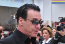 Лидера Rammstein попросили выступить в Твери с соблюдением антиковидных мер — NEWS.ru — 29.08.21