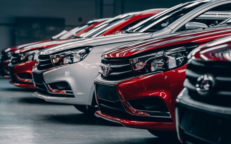 
            Самую дорогую «Ладу» оценили более чем в 1,2 млн рублей
        