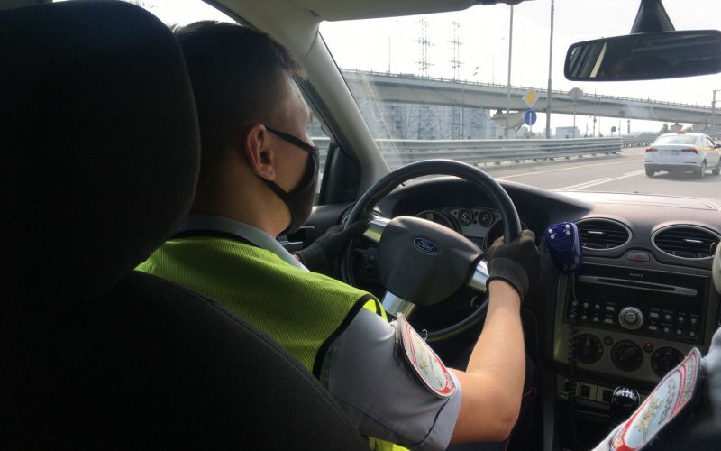 
            Массовые рейды ГИБДД в нерабочие дни: тормозят всех подряд (где и когда)
        