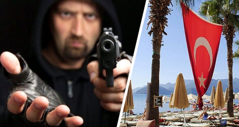 На курорте Турции российскую туристку ограбили средь бела дня в кафе