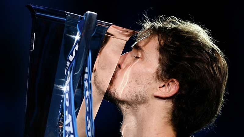 Финал чемпионов: Зверев победил Медведева на итоговом турнире ATP
