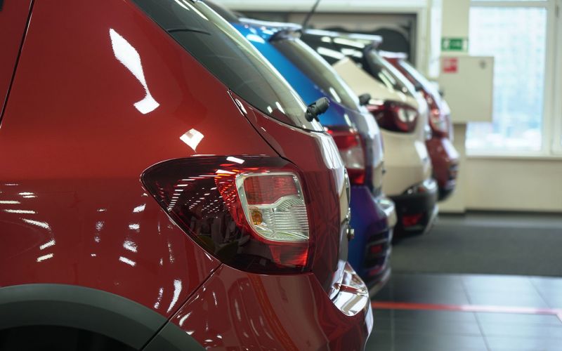 
            Новогодних скидок на машины не будет. Но есть и хорошие новости
        