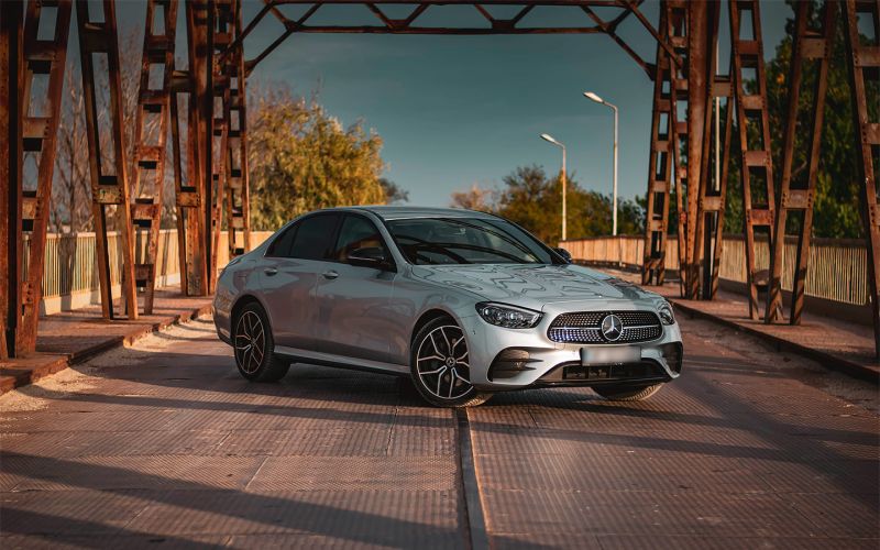 Россияне стали чаще покупать автомобили купе и кабриолеты