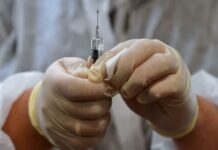 Минздрав продлил срок регистрационных удостоверений на вакцины «Вектора»