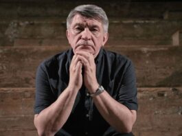 Сокуров заявил, что его «пытаются уничтожить»