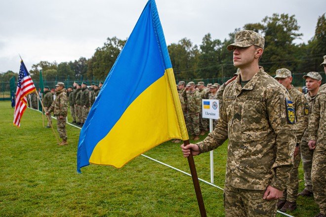 Украина допустит иностранных военных на учения в 2022 году