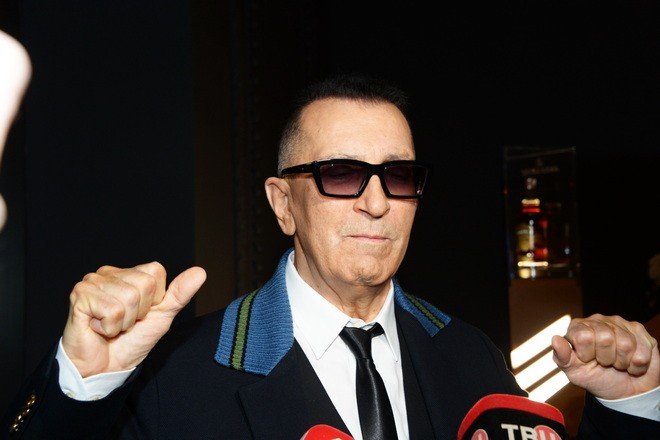 Александр Буйнов получил серьёзную травму после падения с лестницы - NEWS.ru — 09.01.22